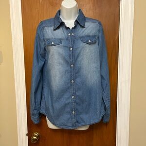 Classic lightweight Blue Denim Shirt M
